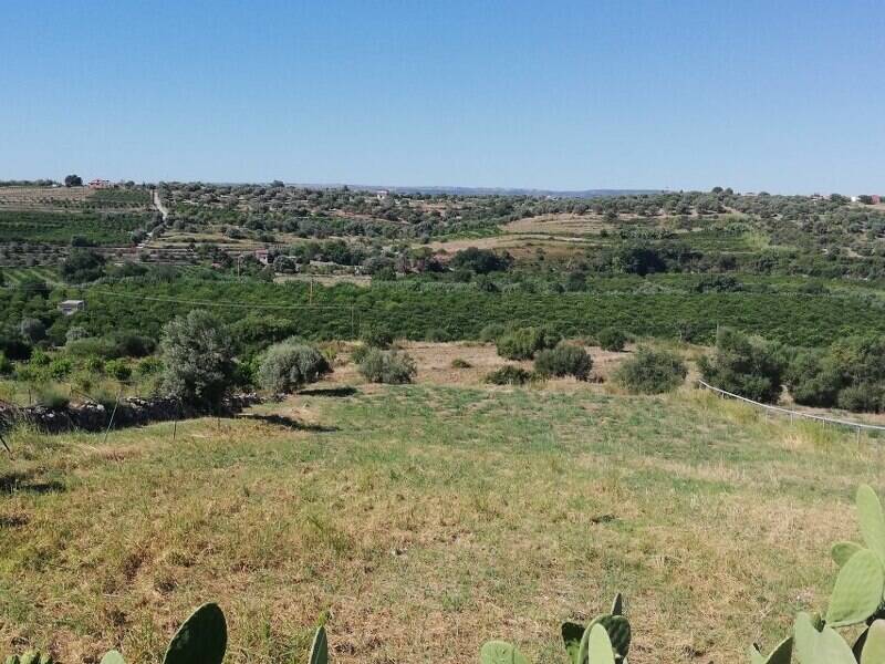 terreno edificabile in vendita a Siracusa in zona Belvedere