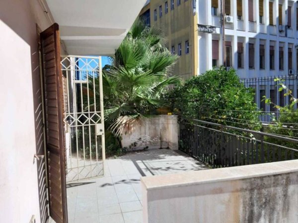 casa indipendente in vendita a Siracusa in zona Borgata