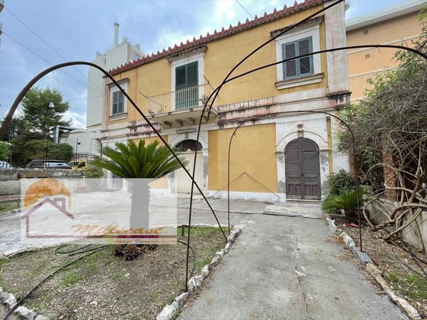 casa indipendente in vendita a Siracusa in zona Isola Ortigia