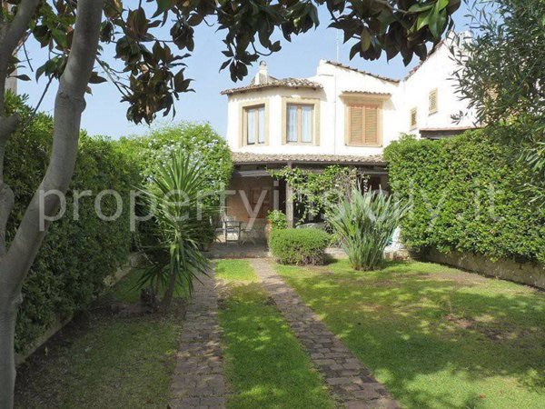 casa indipendente in vendita a Siracusa in zona Fontane Bianche