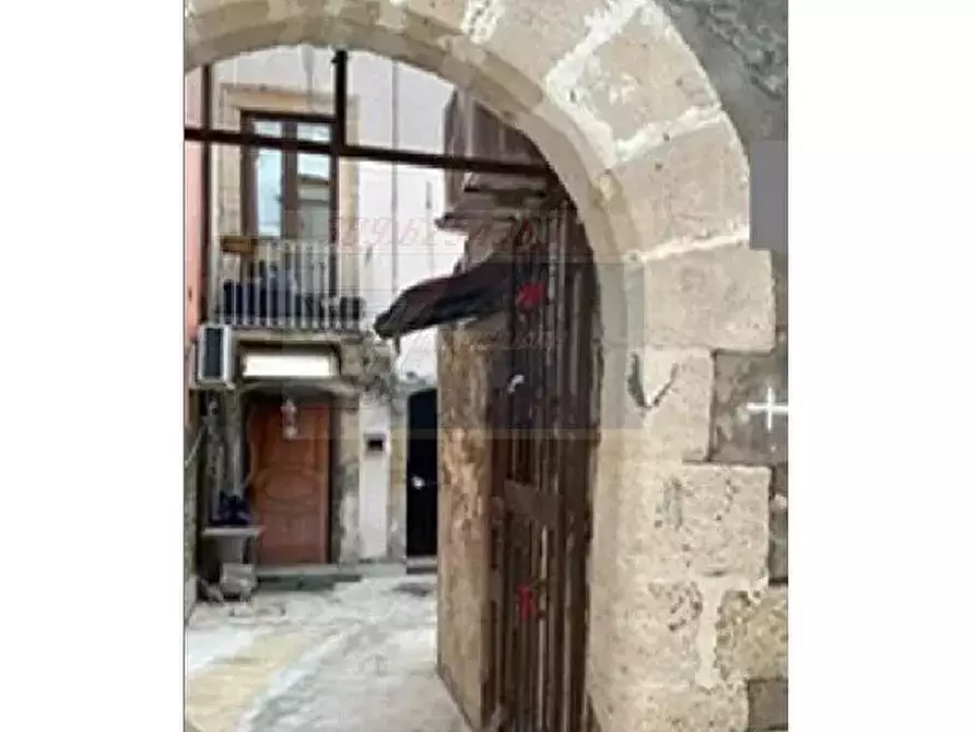 casa indipendente in vendita a Siracusa in zona Isola Ortigia