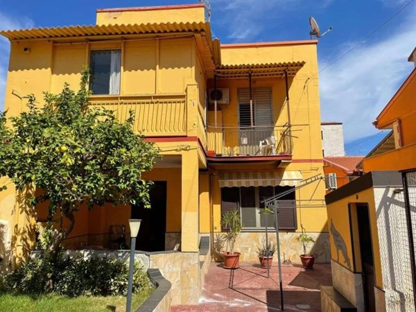 casa indipendente in vendita a Siracusa in zona Grottasanta