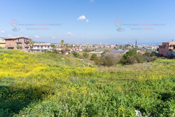 terreno edificabile in vendita a Siracusa in zona Belvedere