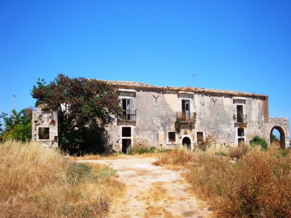 casa indipendente in vendita a Siracusa in zona Isola / Plemmirio