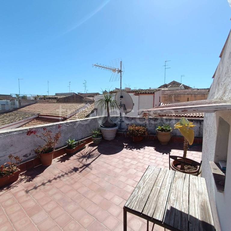 appartamento in vendita a Siracusa in zona Isola Ortigia