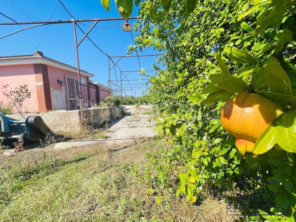 casa indipendente in vendita a Siracusa in zona Centro Città