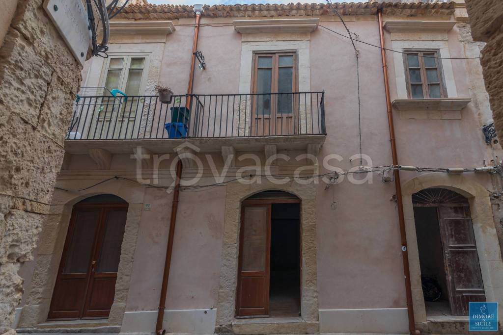 casa indipendente in vendita a Siracusa in zona Isola Ortigia