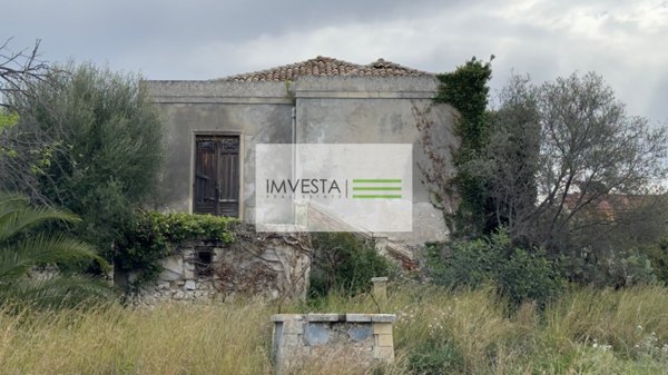 casa indipendente in vendita a Siracusa in zona Isola / Plemmirio