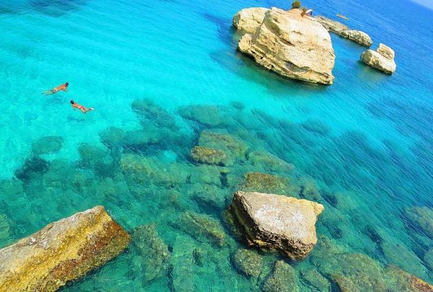 negozio in vendita a Siracusa in zona Fontane Bianche