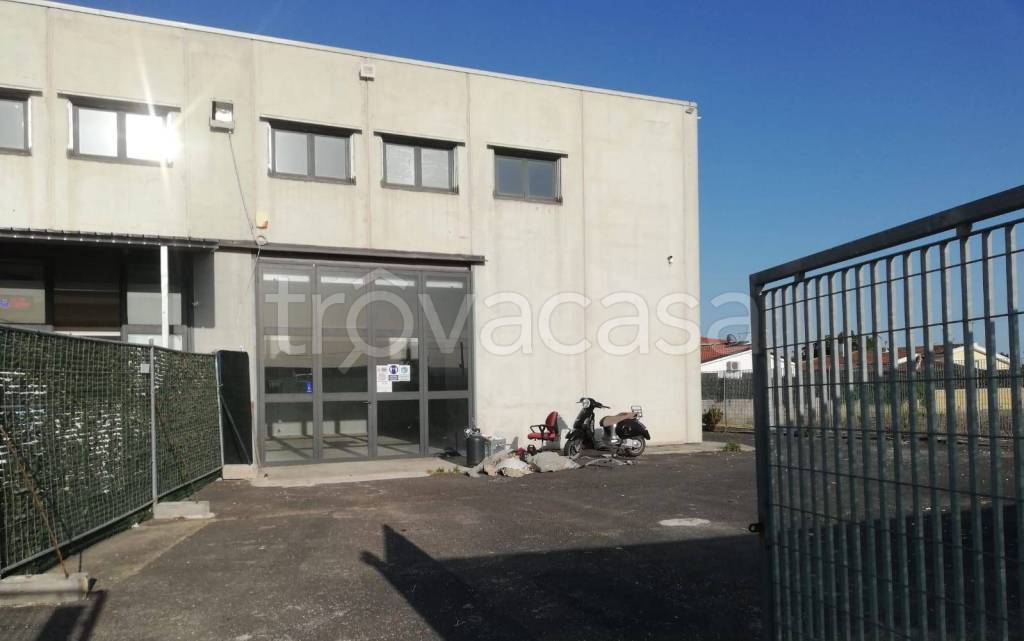 negozio in vendita a Siracusa