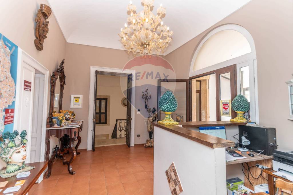 negozio in vendita a Siracusa in zona Isola Ortigia