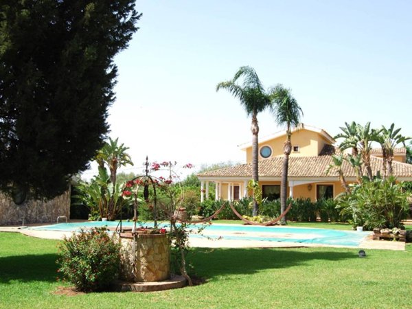casa indipendente in vendita a Siracusa in zona Belvedere