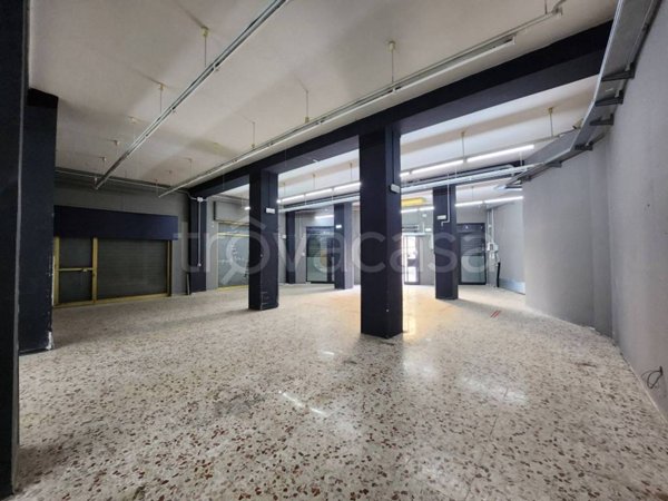 negozio in vendita a Siracusa in zona Borgata