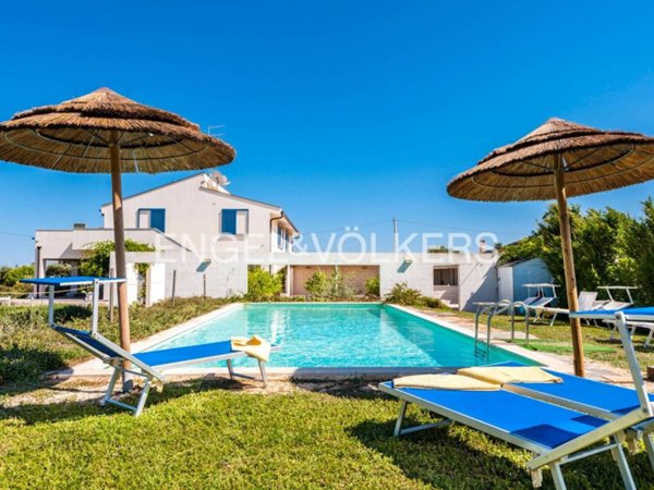 casa indipendente in vendita a Siracusa in zona Isola / Plemmirio