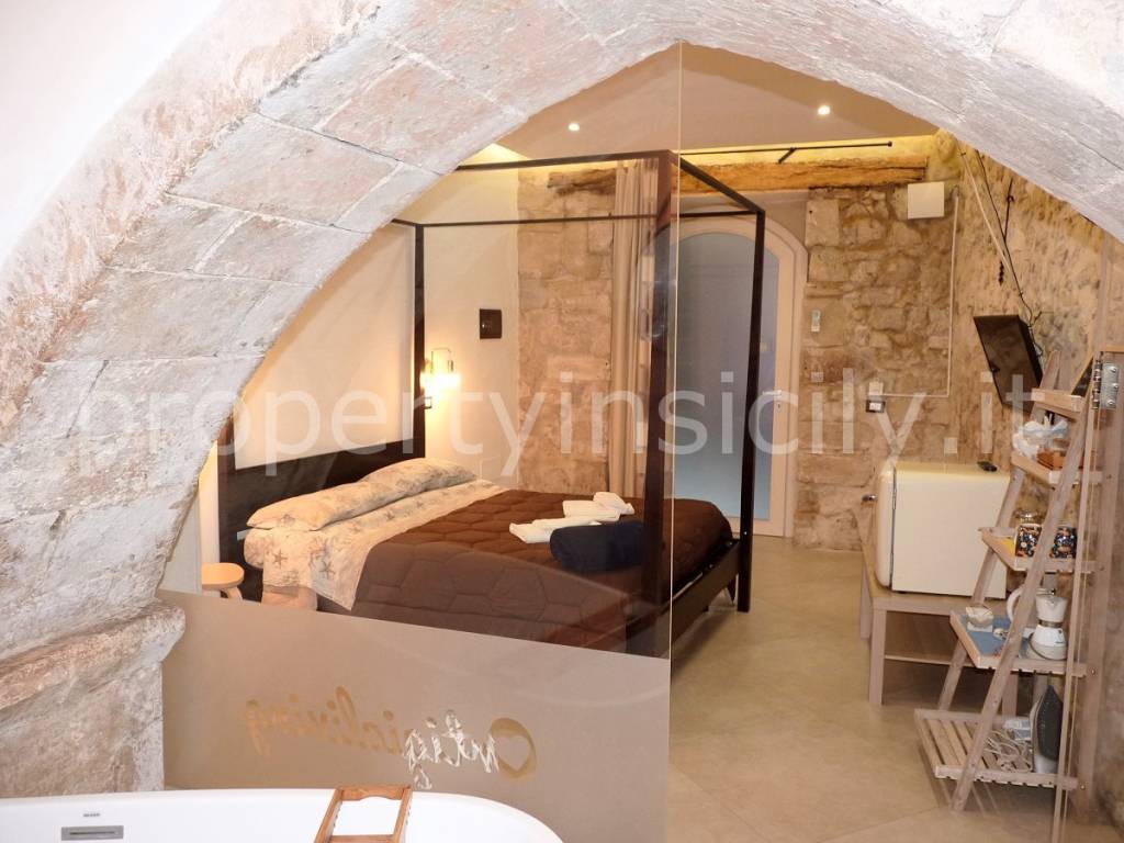 appartamento in vendita a Siracusa in zona Isola Ortigia
