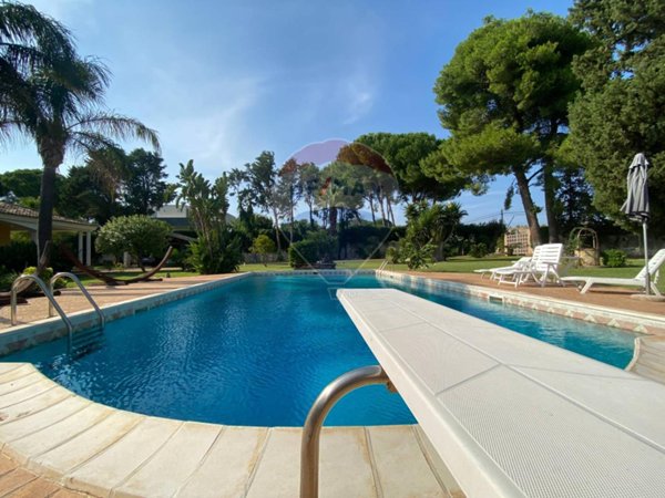 casa indipendente in vendita a Siracusa in zona Targia
