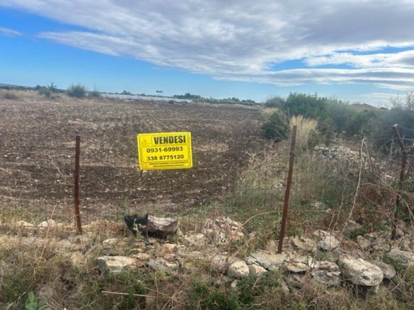 terreno agricolo in vendita a Siracusa