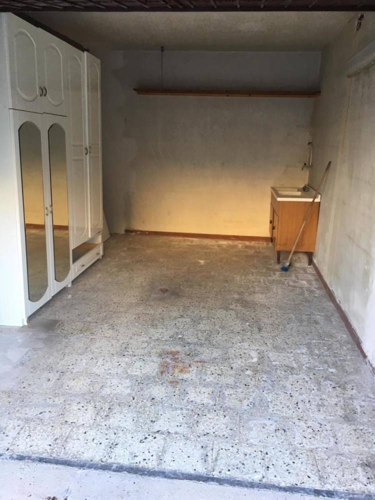 locale di sgombero in vendita a Siracusa