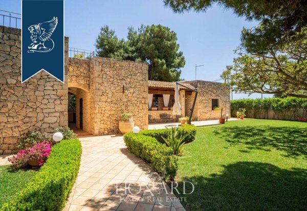 casa indipendente in vendita a Siracusa in zona Isola / Plemmirio