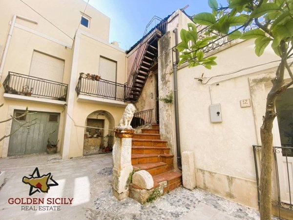 appartamento in vendita a Siracusa in zona Isola Ortigia