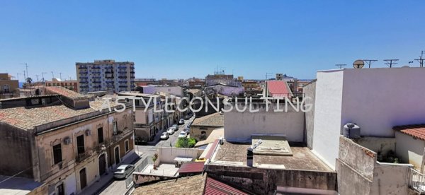 appartamento in vendita a Siracusa in zona Borgata