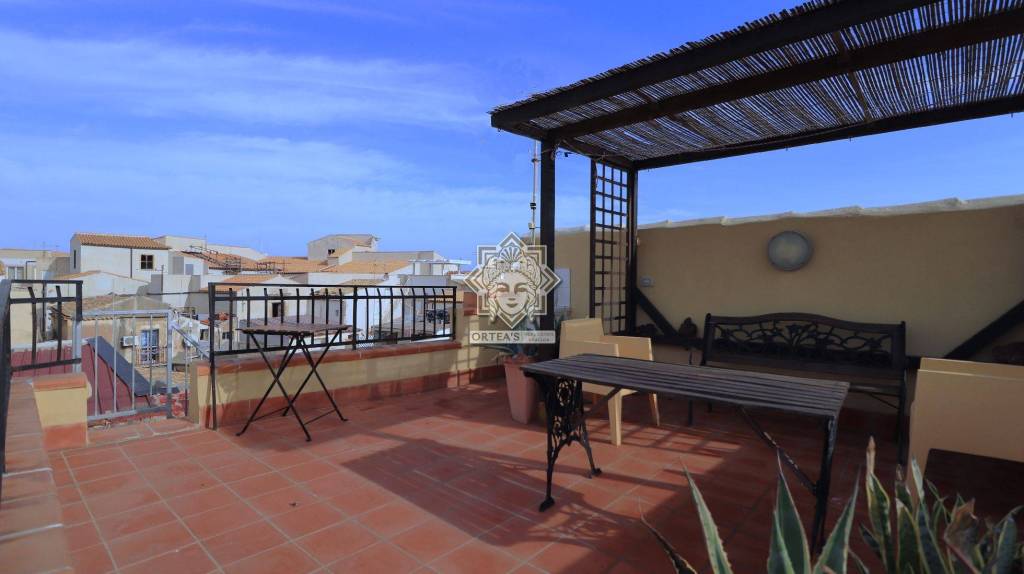 appartamento in vendita a Siracusa in zona Isola Ortigia