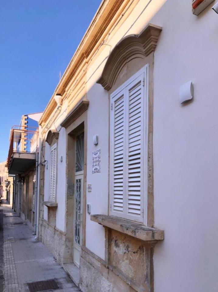 casa indipendente in vendita a Siracusa in zona Borgata