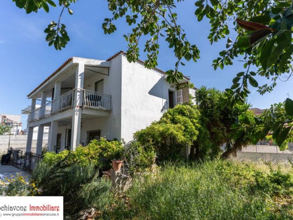 casa indipendente in vendita a Siracusa in zona Scala Greca