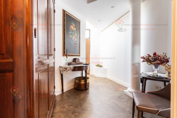 casa indipendente in vendita a Siracusa in zona Centro Città