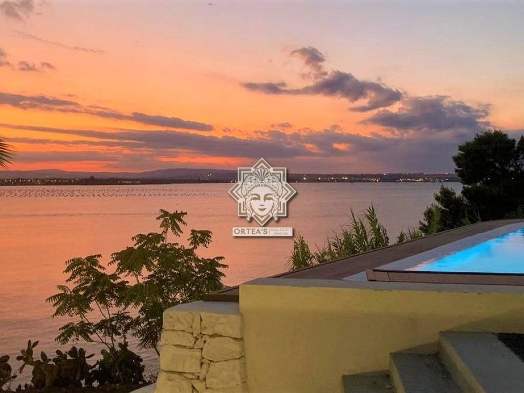 casa indipendente in vendita a Siracusa in zona Isola / Plemmirio