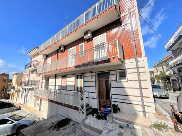 casa indipendente in vendita a Siracusa in zona Belvedere