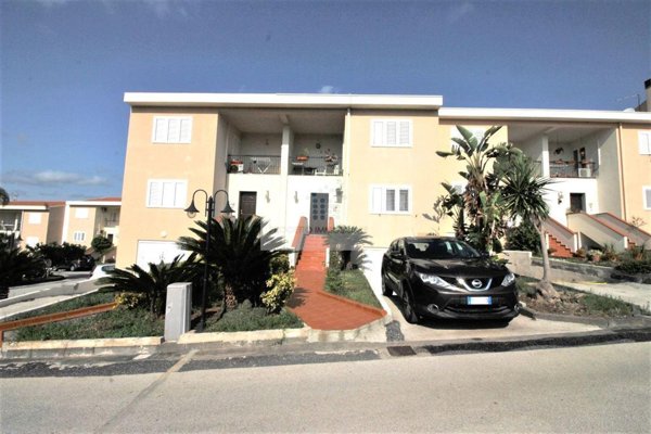 casa indipendente in vendita a Siracusa in zona Belvedere