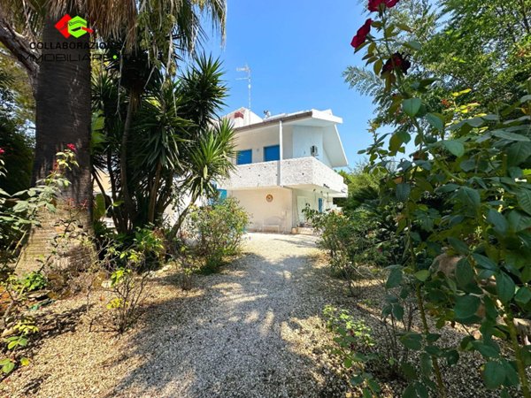 casa indipendente in vendita a Siracusa in zona Fontane Bianche