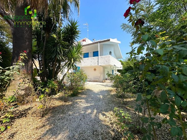 casa indipendente in vendita a Siracusa in zona Fontane Bianche