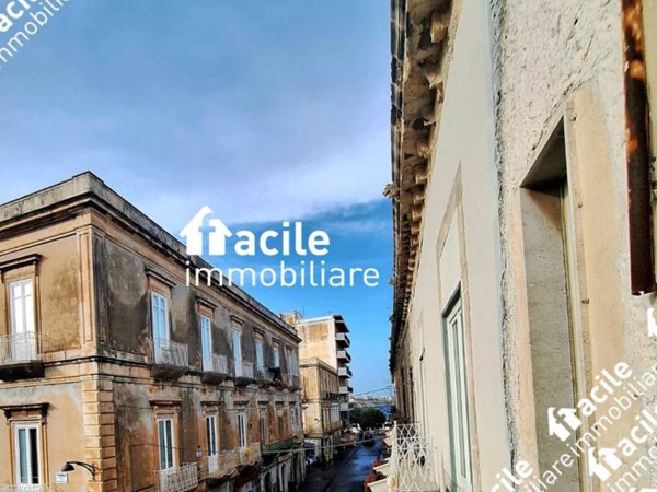 appartamento in vendita a Siracusa in zona Isola Ortigia