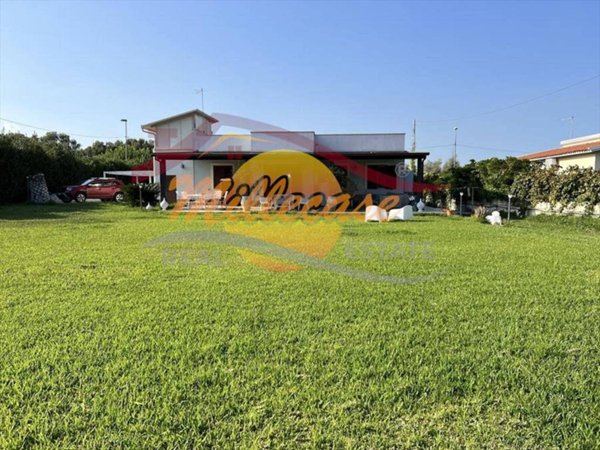 casa indipendente in vendita a Siracusa in zona Arenella