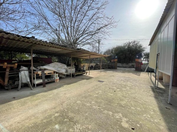 negozio in vendita a Siracusa