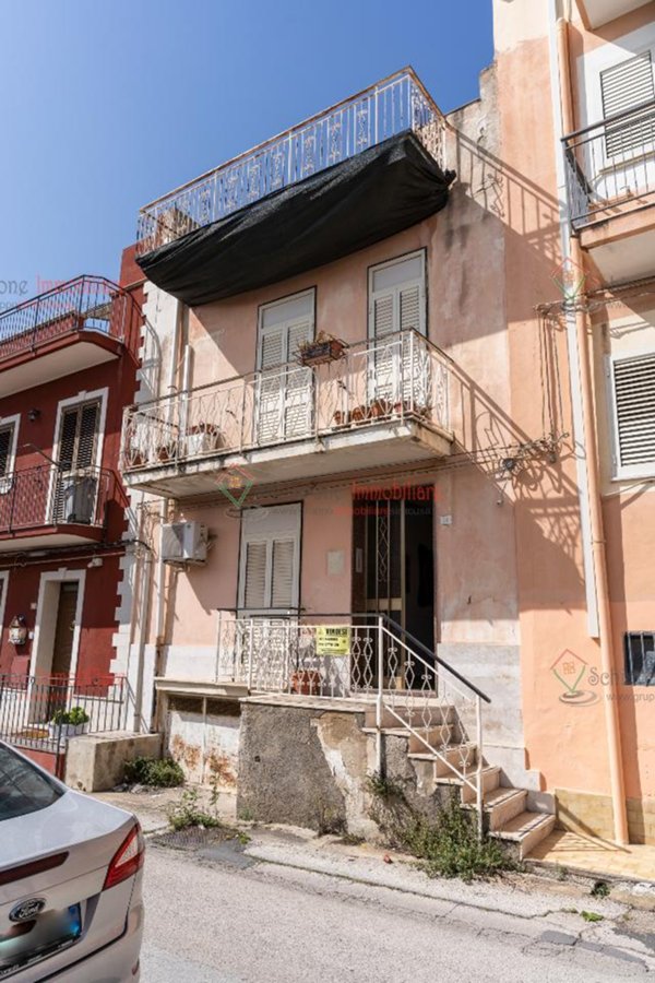 casa indipendente in vendita a Siracusa in zona Belvedere