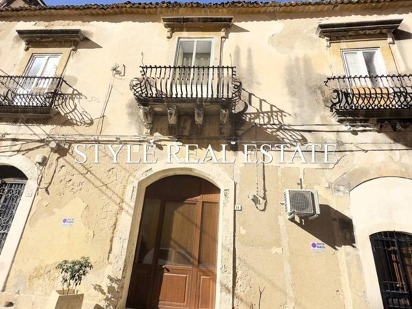 appartamento in vendita a Siracusa in zona Isola Ortigia