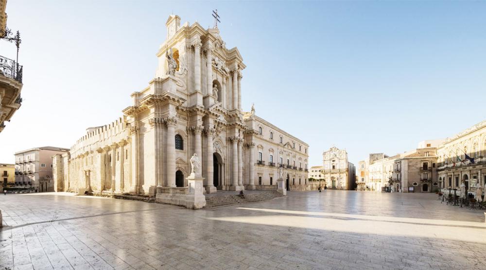 locale commerciale in vendita a Siracusa in zona Isola Ortigia