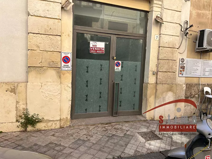 locale commerciale in vendita a Siracusa