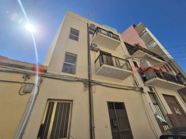appartamento in vendita a Siracusa in zona Borgata