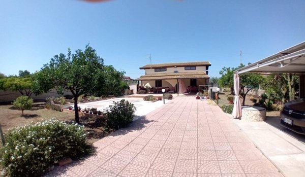 casa indipendente in vendita a Siracusa in zona Cassibile