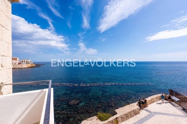 appartamento in vendita a Siracusa in zona Isola Ortigia