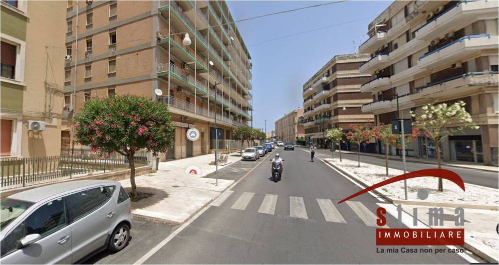 locale commerciale in vendita a Siracusa in zona Borgata