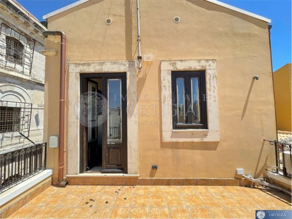 appartamento in vendita a Siracusa in zona Isola Ortigia