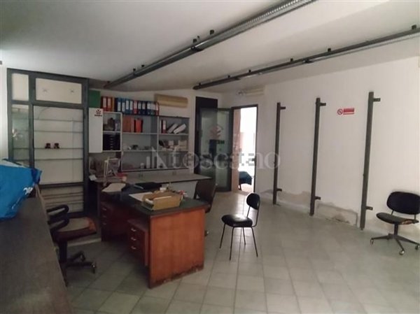 locale commerciale in vendita a Siracusa in zona Borgata