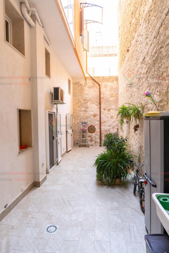 appartamento in vendita a Siracusa in zona Centro Città