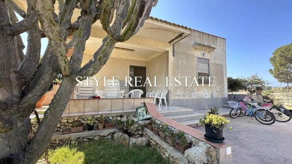 casa indipendente in vendita a Siracusa in zona Centro Città