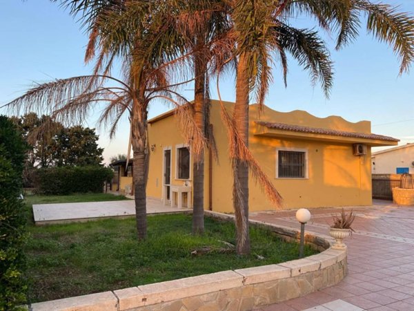 casa indipendente in vendita a Siracusa in zona Isola / Plemmirio